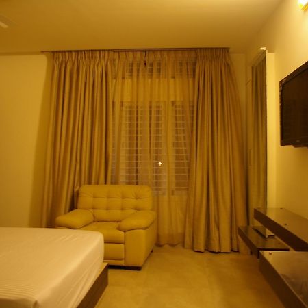 Roseline Suites Bangalore Exterior foto